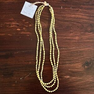 31 Bits Camellia Necklace
